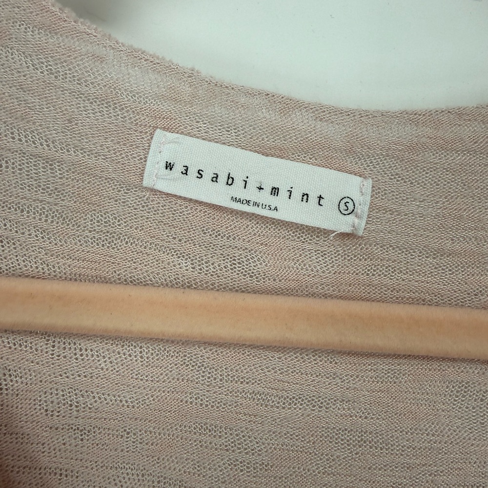 Wasabi + Mint Women's Sheer Blush Pink Relaxed Blouse Front Low V-Neck Small - Picture 2 of 6